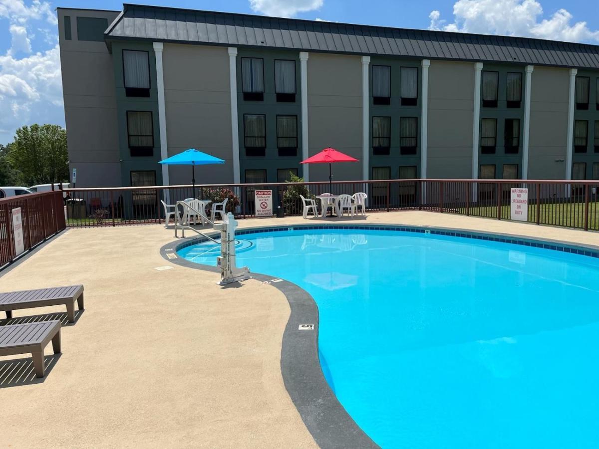 Quality Inn & Suites Lexington Exterior foto